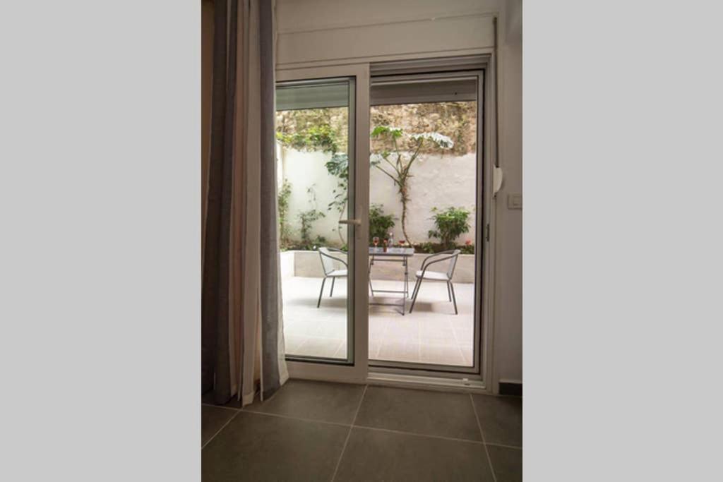 Апартаменти Brand New Aprt With Backyard In Lycabettus Hill ! Афіни Екстер'єр фото